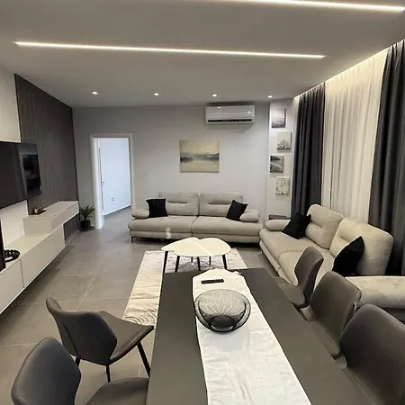Marku 5 Apartment *